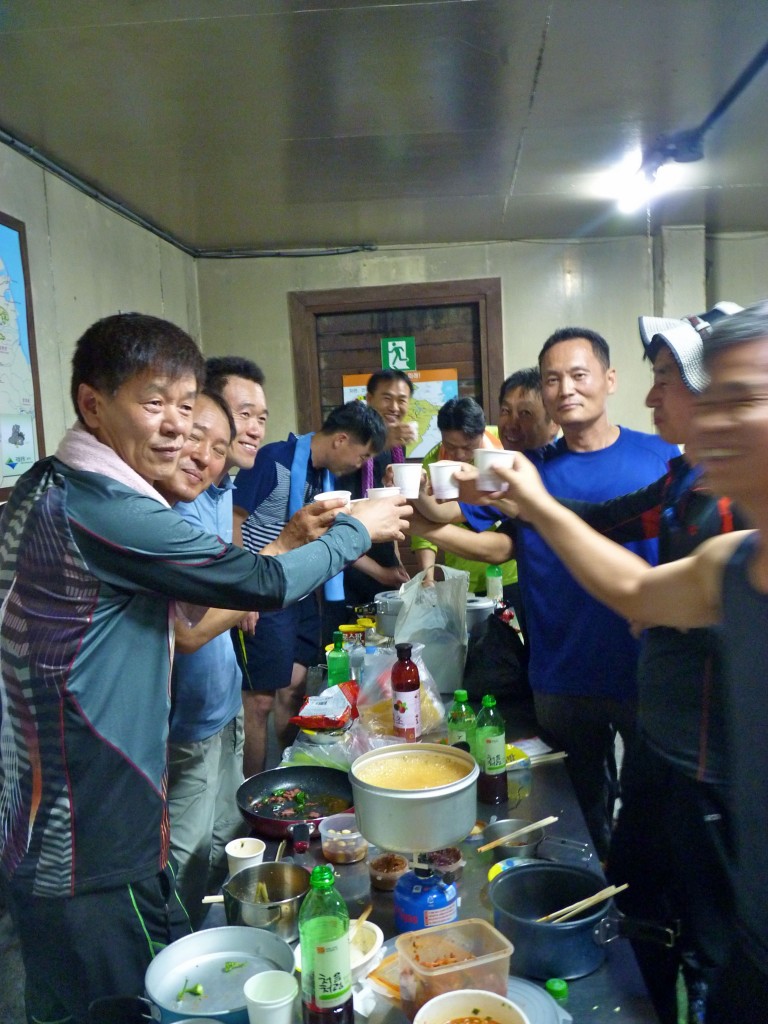 A big dinner spread at Daecheongbong mountain shelter